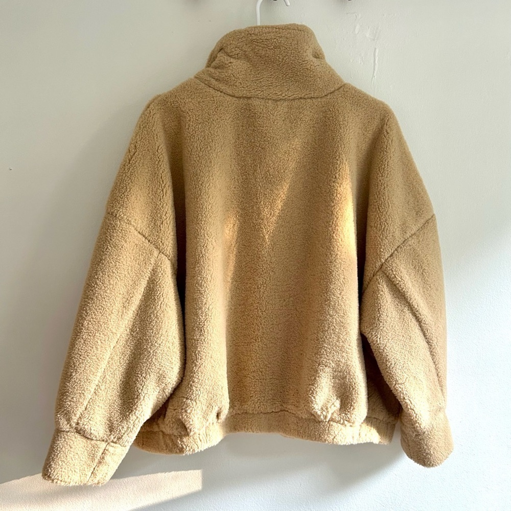 Urban Outfitters Tan Teddy Fleece Bomber Jacket Oversized Pockets - Picture 7 of 7